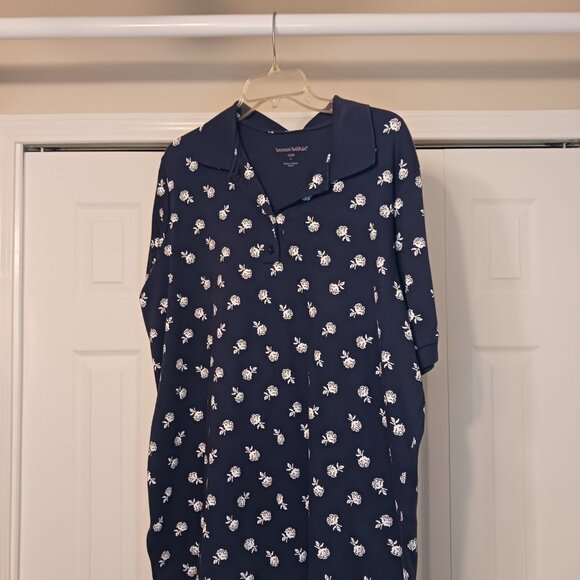 #108 3/$18 - Women Within Blue/White Short Sleeve Top Size L - Picture 1 of 7